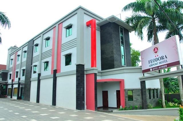 Feodora Airport Hotell Palembang Eksteriør bilde