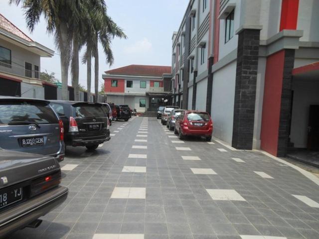 Feodora Airport Hotell Palembang Eksteriør bilde