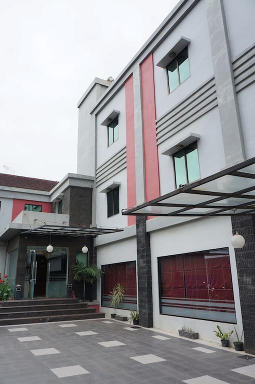 Feodora Airport Hotell Palembang Eksteriør bilde