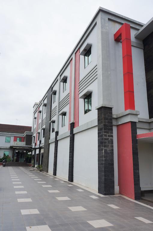 Feodora Airport Hotell Palembang Eksteriør bilde