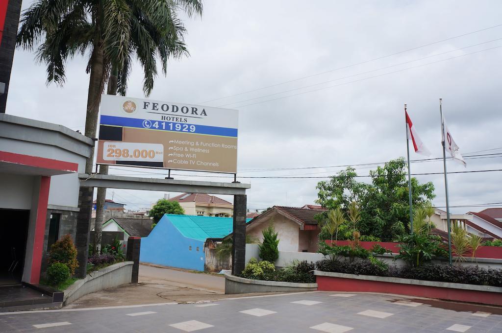 Feodora Airport Hotell Palembang Eksteriør bilde