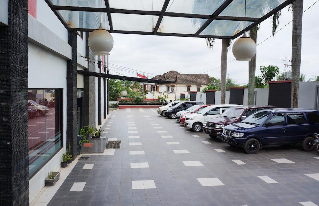 Feodora Airport Hotell Palembang Eksteriør bilde