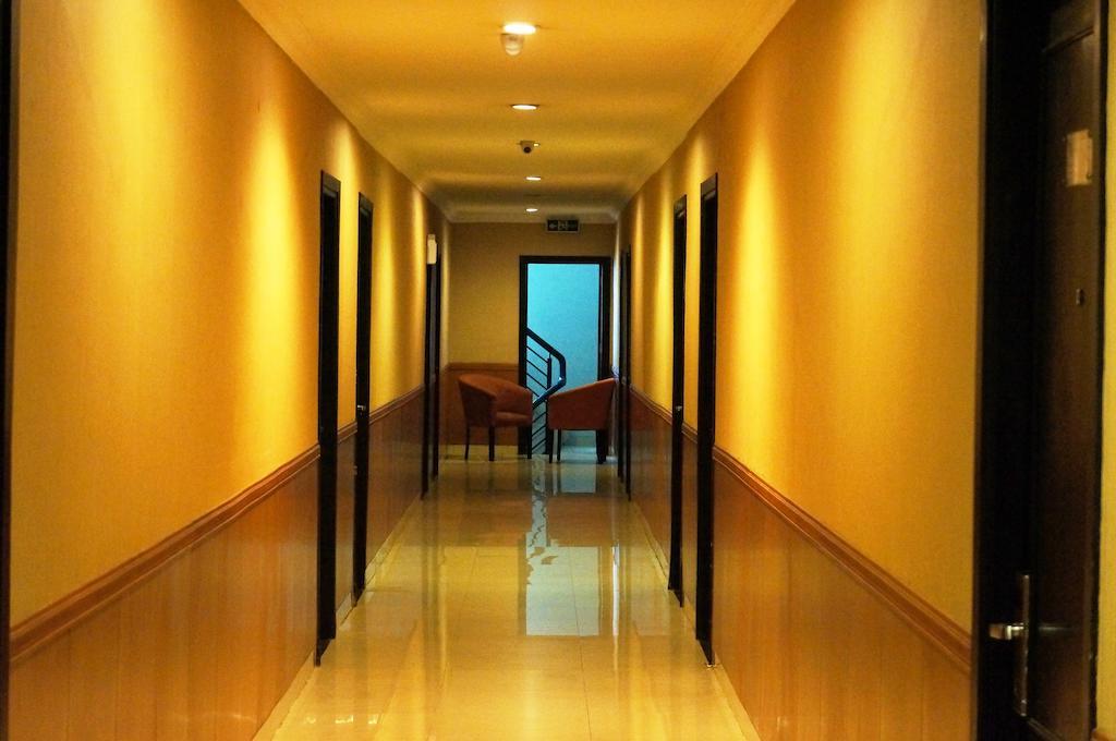 Feodora Airport Hotell Palembang Eksteriør bilde