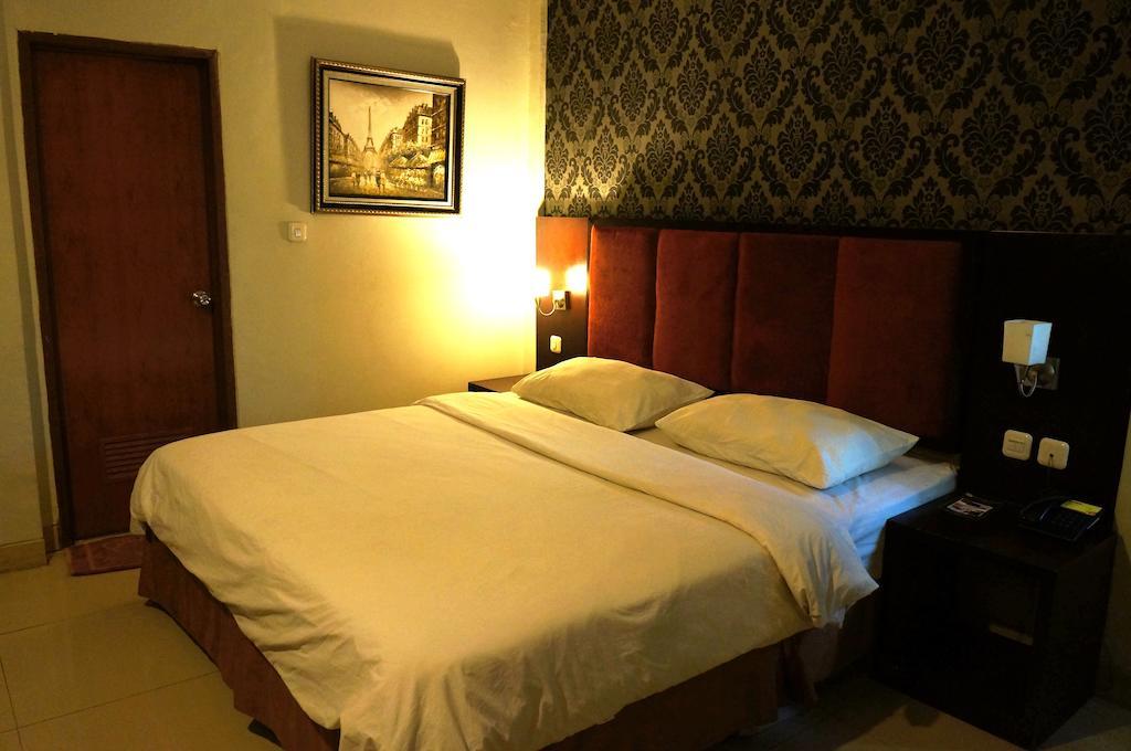 Feodora Airport Hotell Palembang Eksteriør bilde