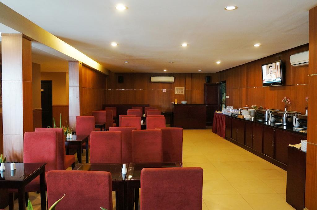 Feodora Airport Hotell Palembang Eksteriør bilde