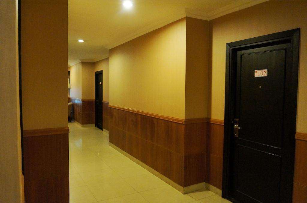 Feodora Airport Hotell Palembang Eksteriør bilde